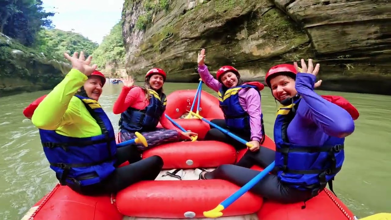Rafting Rio Guejar with family
