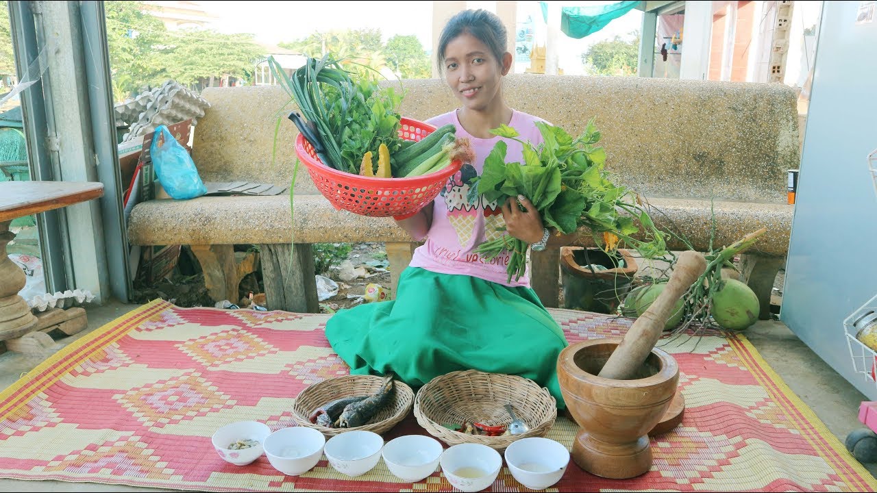 Somlar Praheur - Cambodian Soup with Fresh Vegetables- Beautiful Girl Cooking