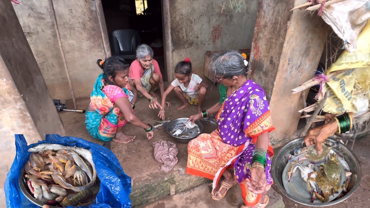 आये नी आज बोंबील विकुन झाल्यावर परत शेलभेल म्हावरा आणि कामेरी ईकाय आणलेन । कोकणचे पावसाळी सौदर्य 😍