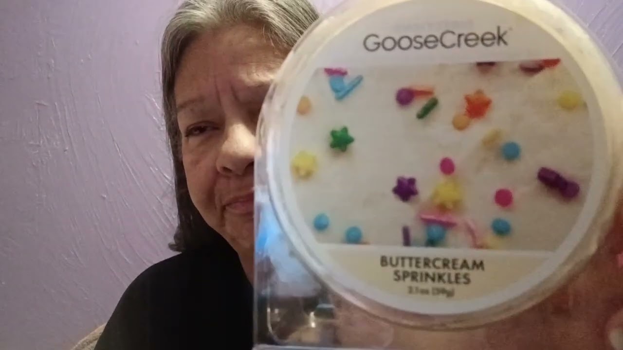 Day 8 of my wax melting challenge. Melt a retail wax. I chose Goose Creek.