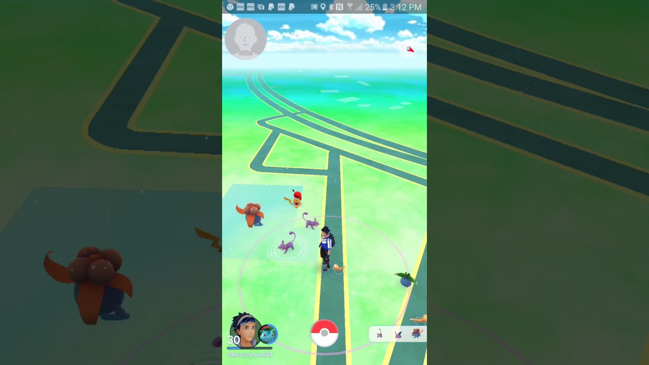 Pokemon Go Christmas Update - Catching Pikachu with a Santa Hat!