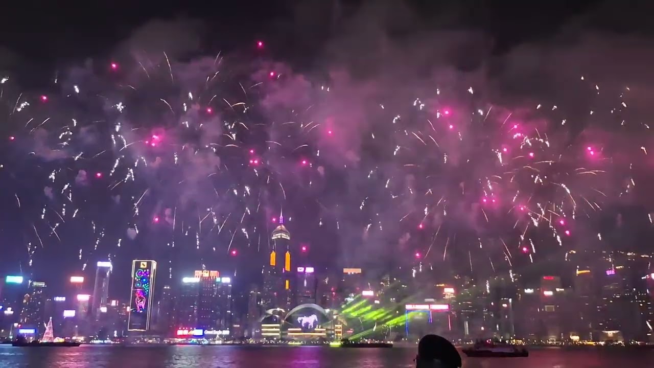 Fireworks~chinese New Year~Victoria harbour ~Tsim sha sui~Hongkong  18-02-2026