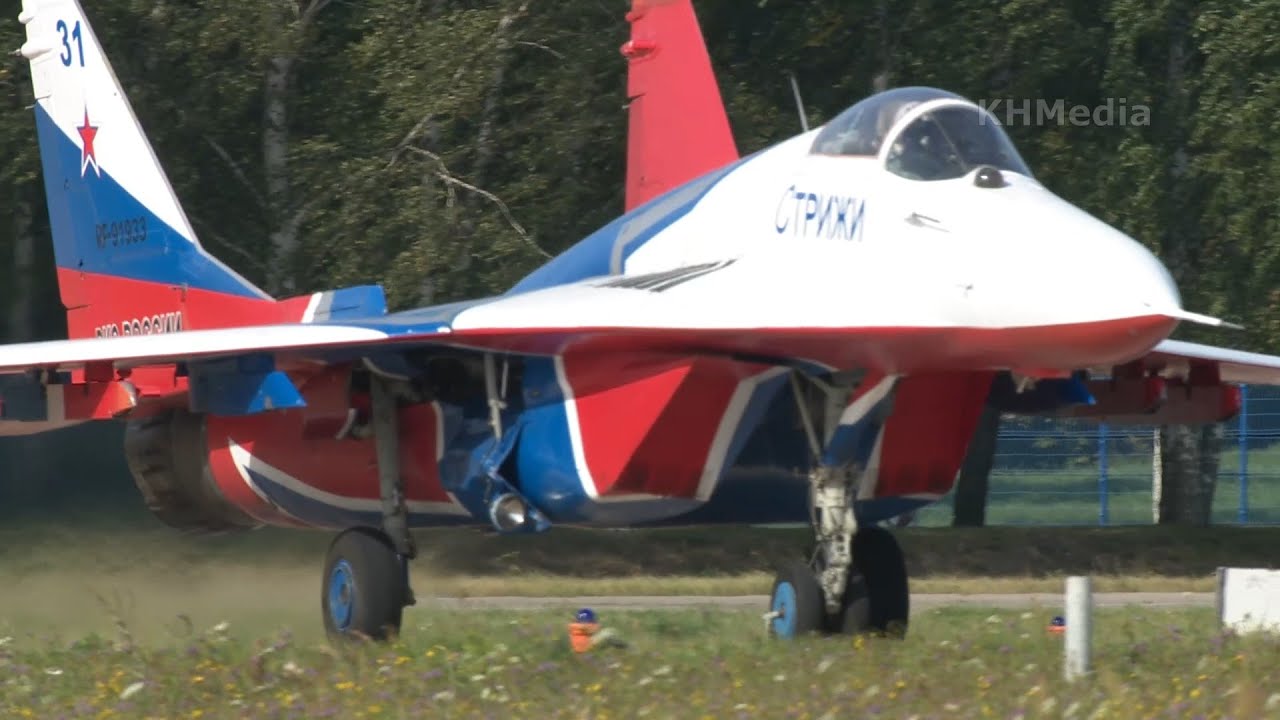 МиГ-29 вышибает камни на посадке, тренировочный полёт Стрижи Армия 2020 Кубинка
