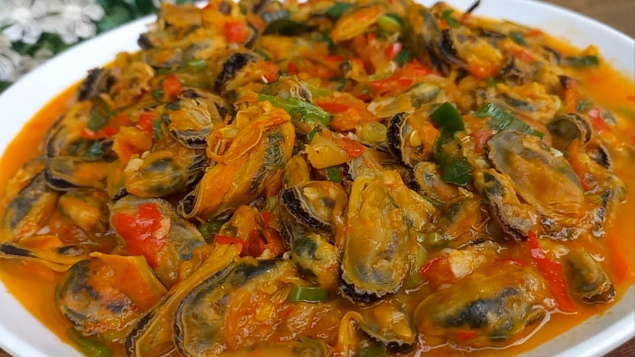 TIDAK CUKUP NASI SATU PIRING. OLAHAN KERANG INI SANGAT ENAK DAN NIKMAT