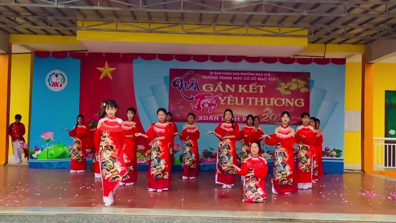6A2: Xuân yêu thương Tết sum vầy!