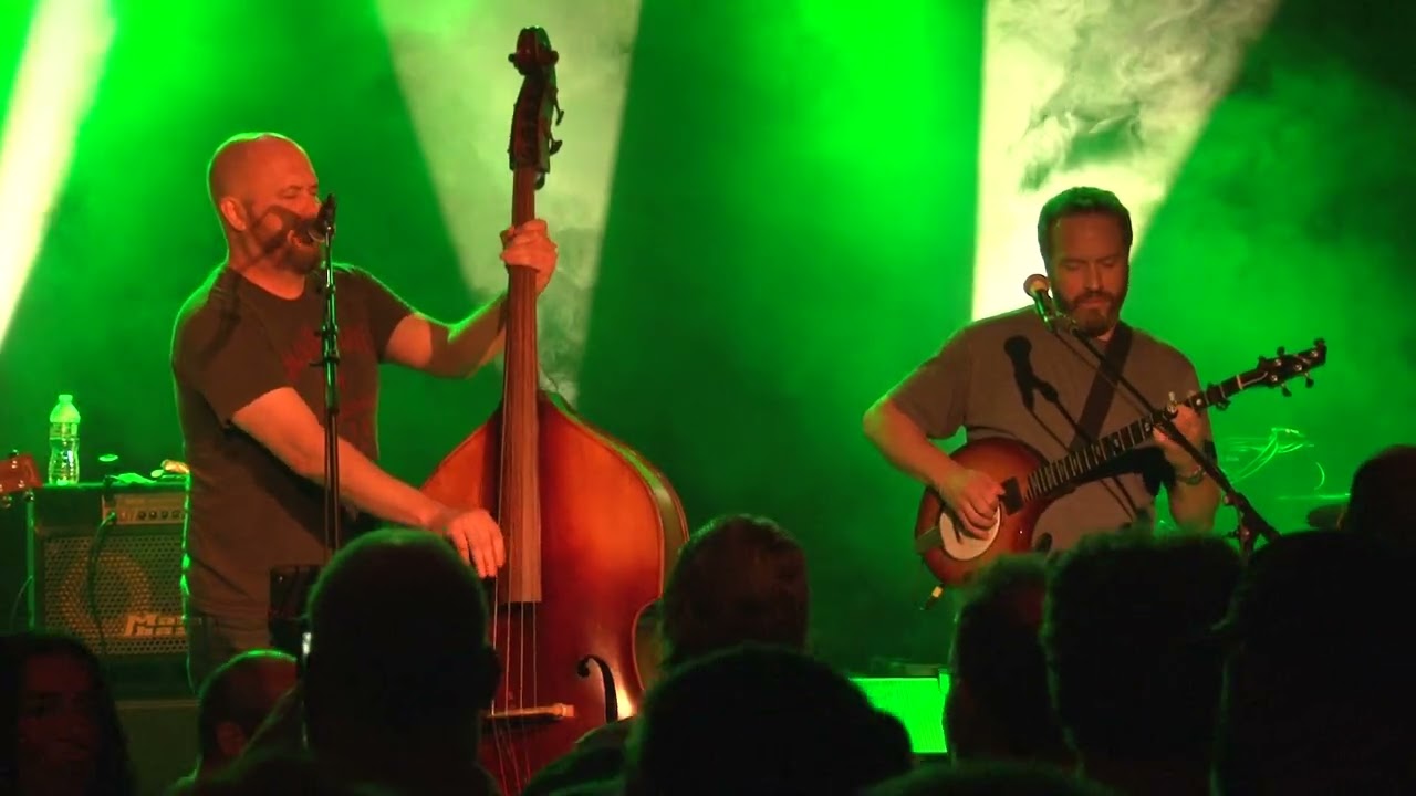 THE GRATEFUL STRING BAND  @ MARTYR'S 9 12 25 SET 1