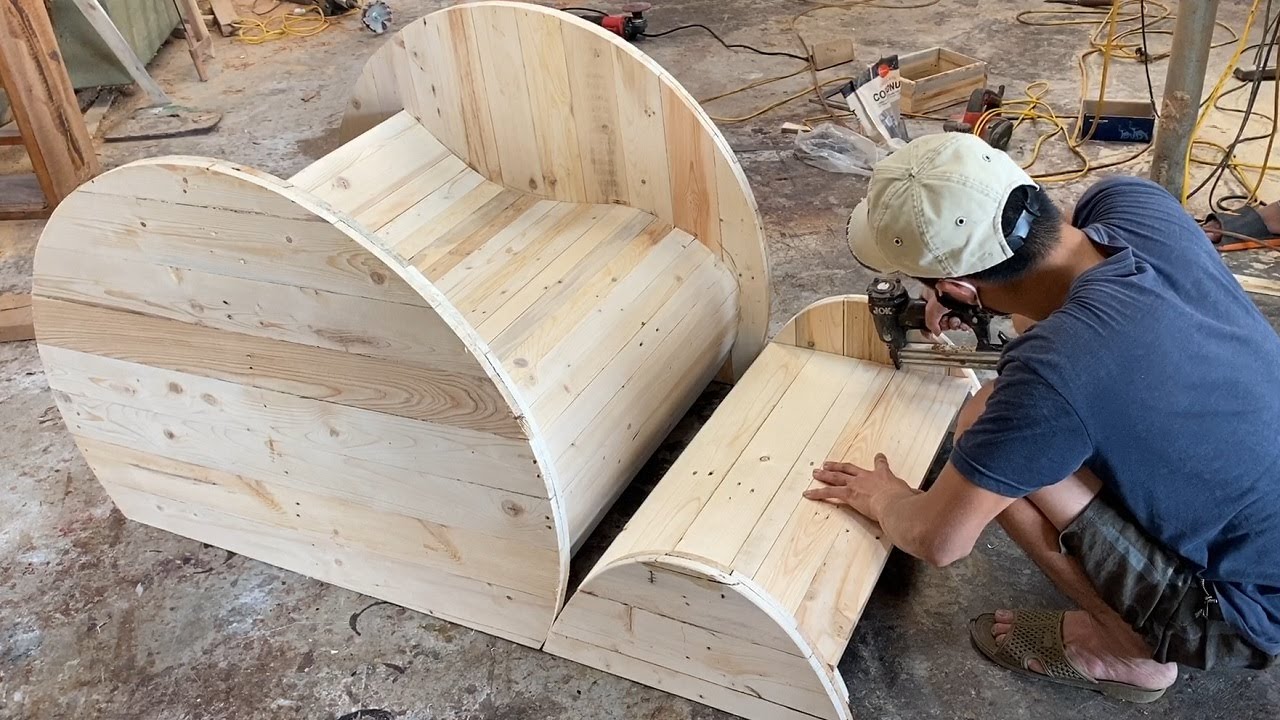 Amazing Design Ideas Woodworking Project From Old Pallet - Build A Outdoor Sun Loungers From Pallet