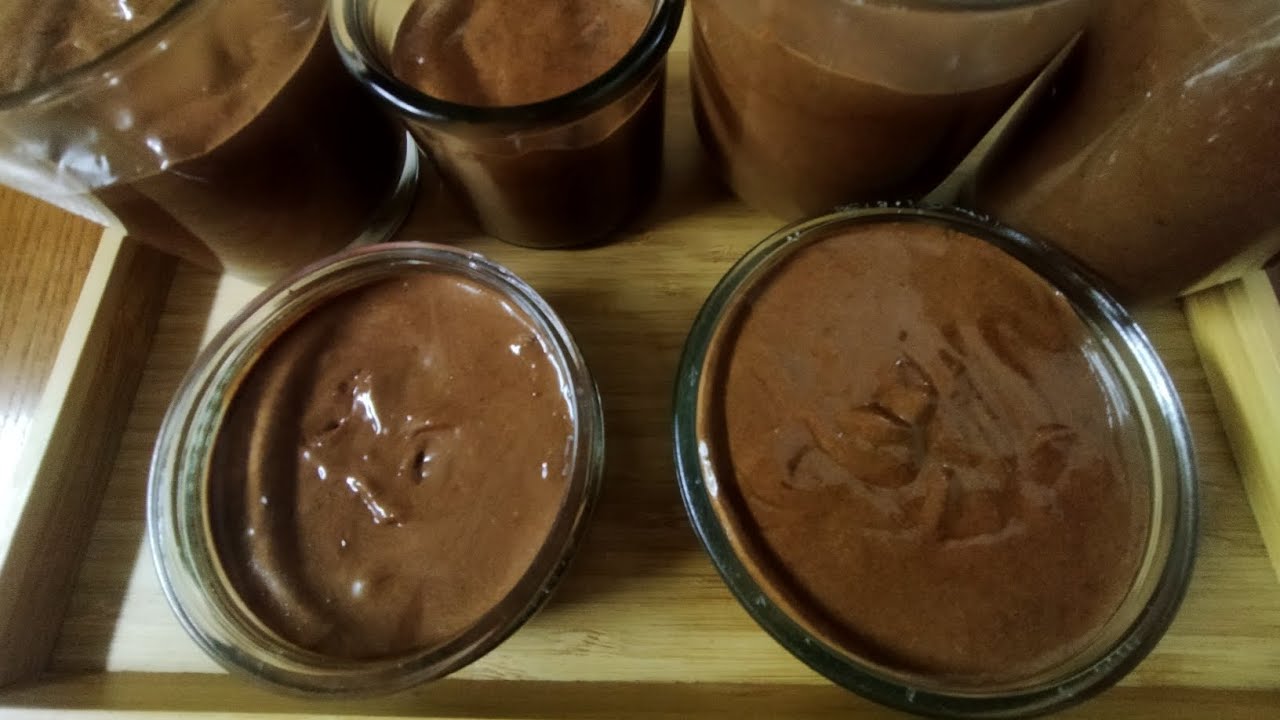 Mousse de chocolate com laranja 🍊 e açúcar de côco 😋❤️