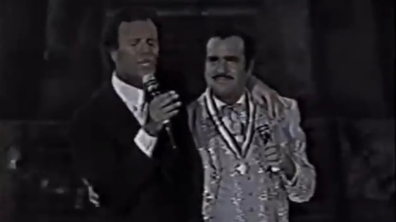 Vicente Fernández, Julio Iglesias - María Bonita