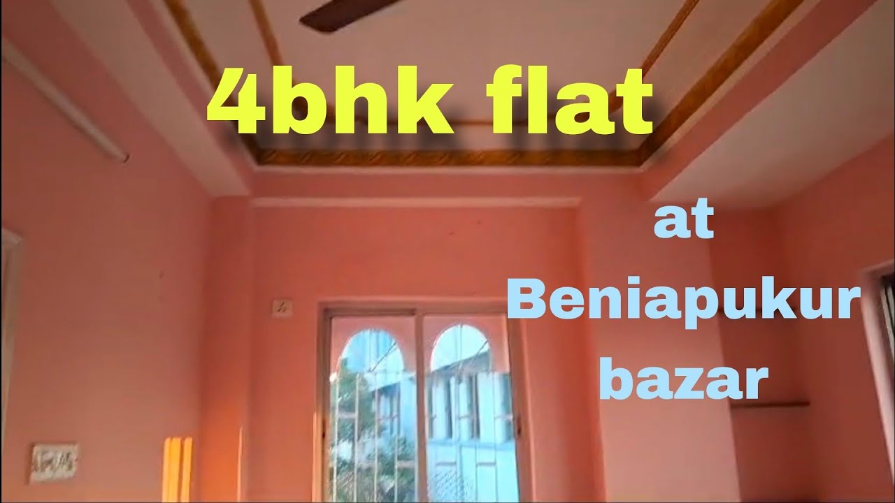 Low price 4bhk flat sale at Beniapukur bazar near Park circus Rs 45 lakh.