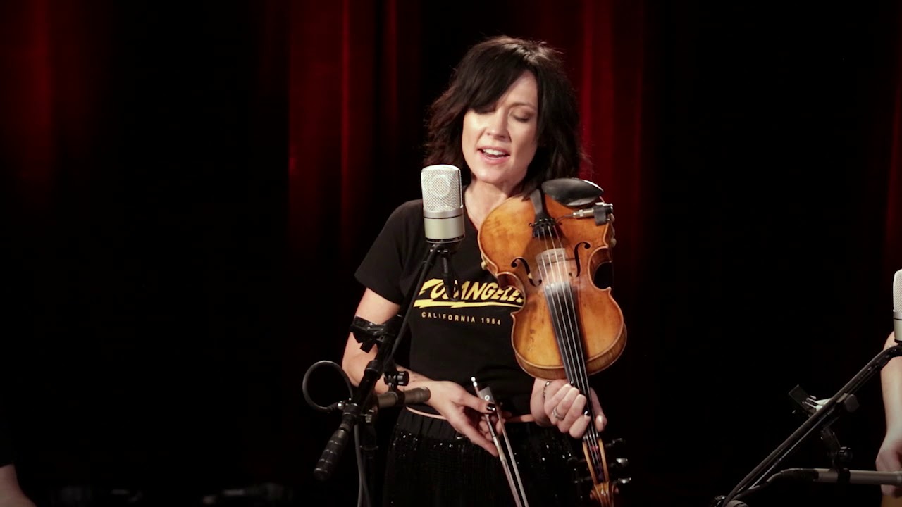 Amanda Shires - Leave It Alone - 7/30/2018 - Paste Studios - New York, NY