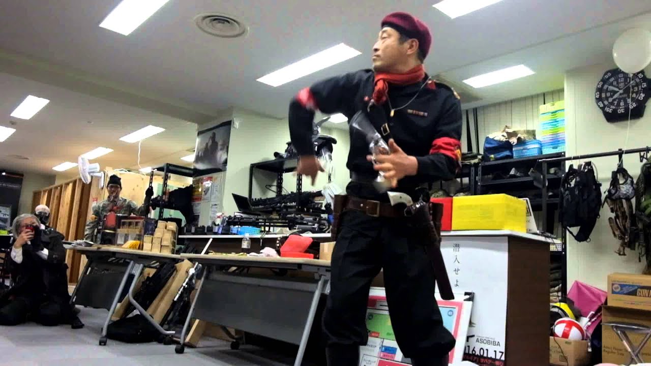 トルネード吉田氏（MGS3のモーションアクター）によるガンプレイ