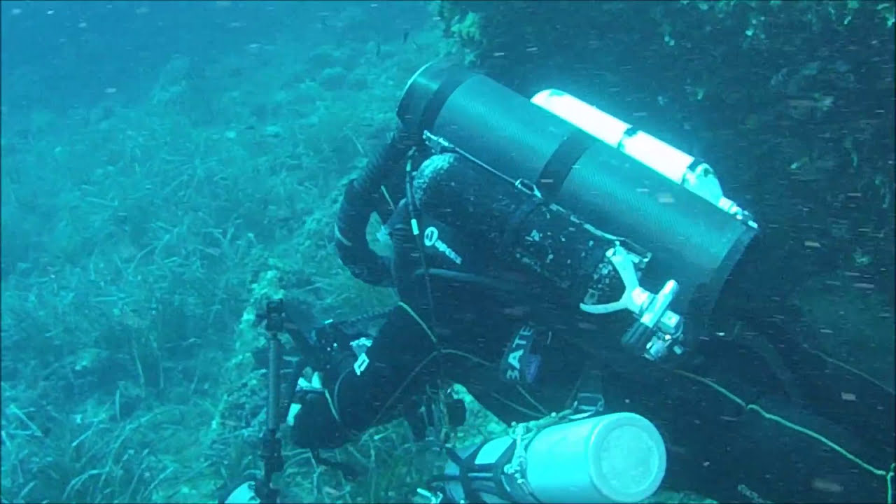 Tavolara L'OCCHIO DI DIO (Tavolara Diving)