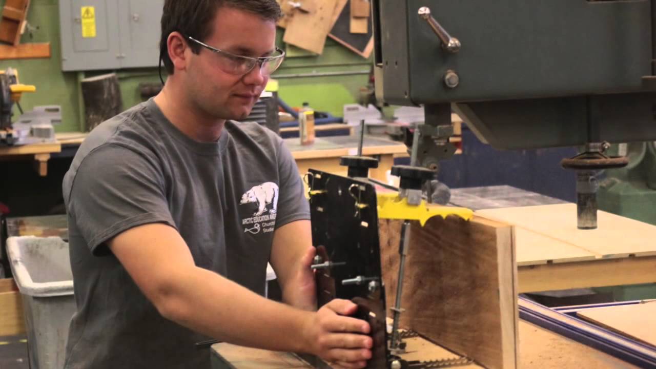 Building a Backpacker Guitar