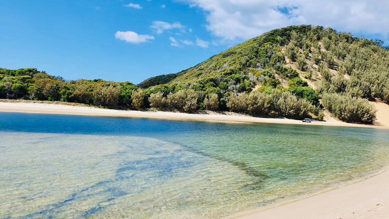 Inskip point, MV Natone camping ground, Double island point, Rainbow beach solo camping &4WDing