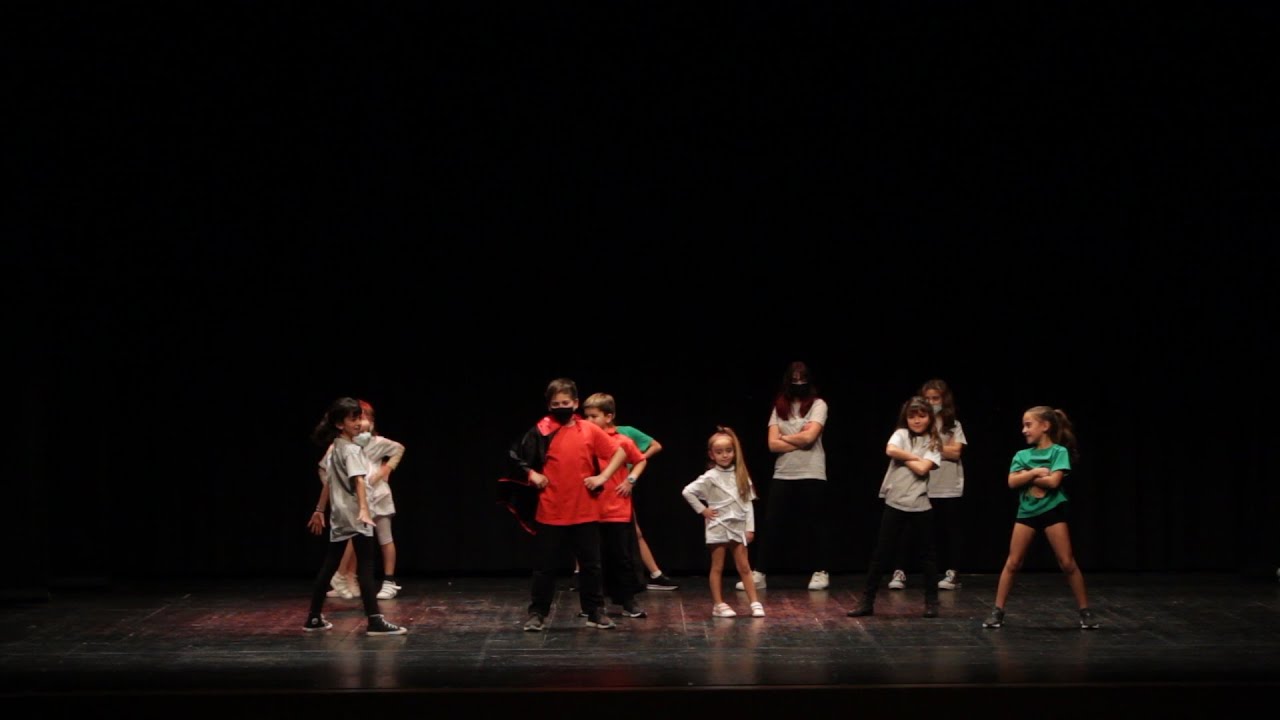 3. HOTEL TRANSYLVANIA | VILLANOS DANCE SHOW | OUR SOLUTION SITE