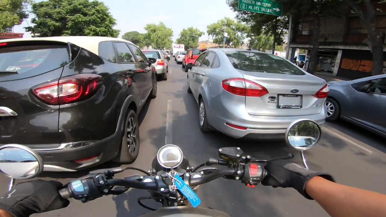 VENTO ROCKETMAN 250 SOLO MANEJANDO EN LA CDMX #dandolavuelta