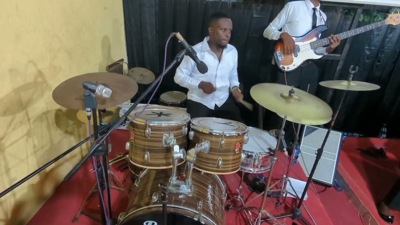 El Gibbor Praise Team - Ingekuwaje 
