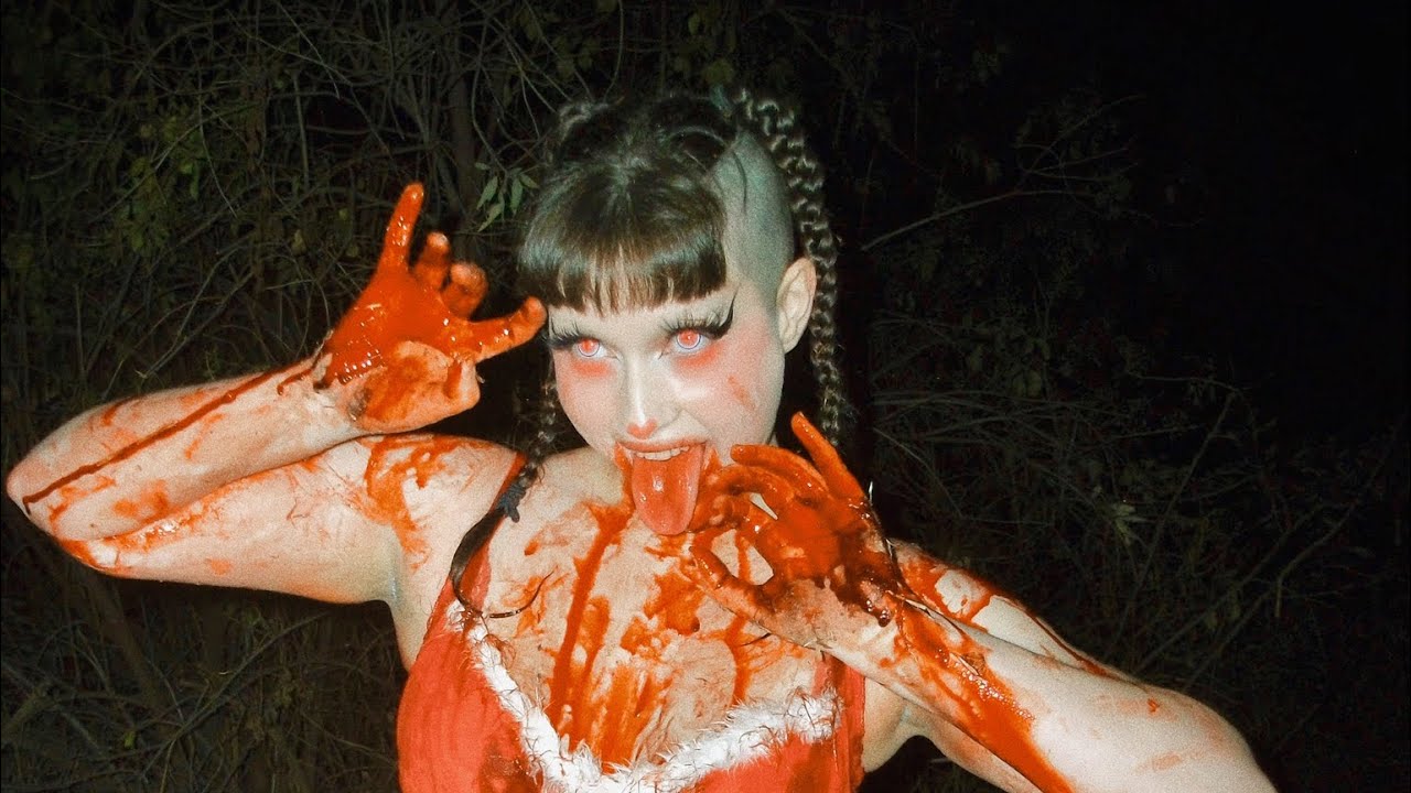 Lucy Loone - Kill The Lights! (Official Music Video)