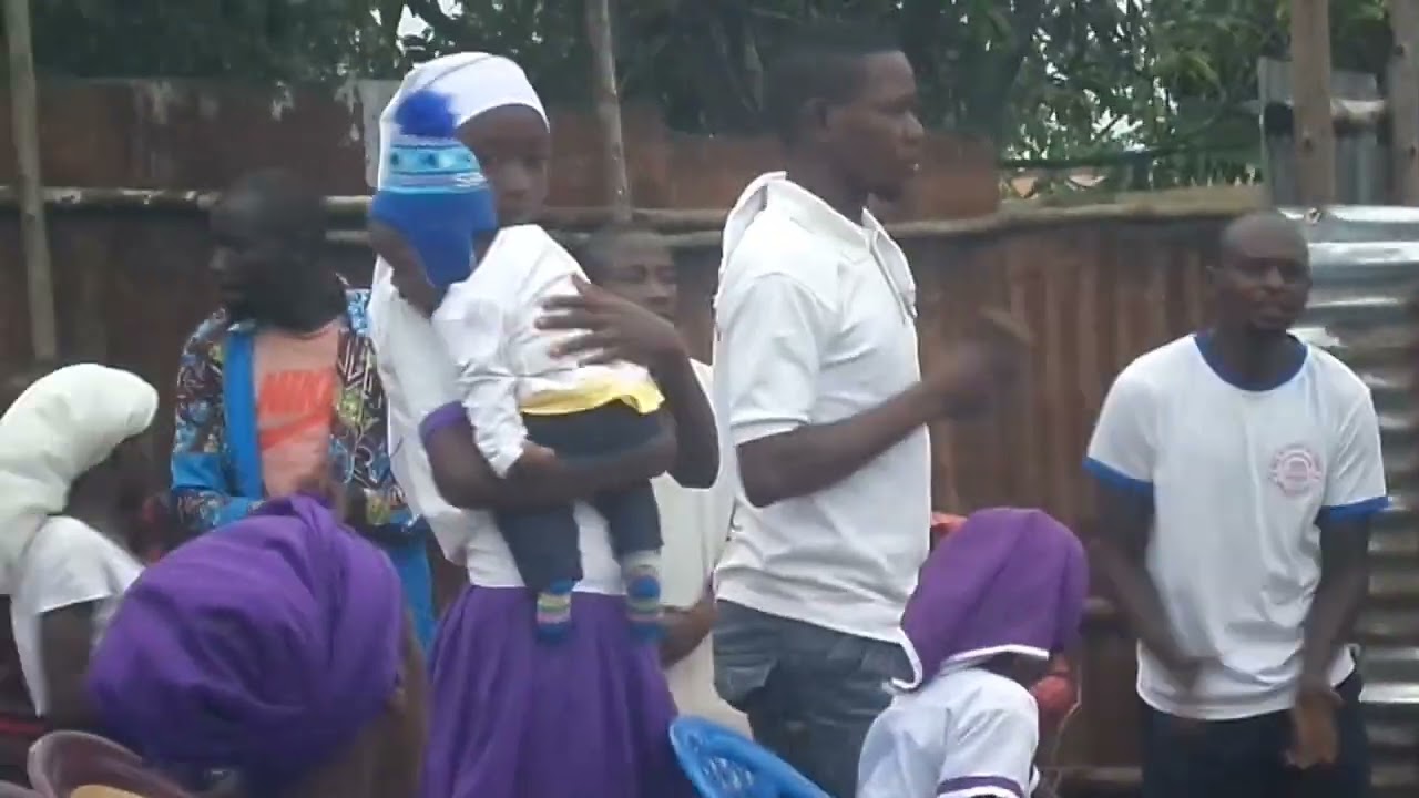 Culte de dimanche chez Papa Mboungou (souvenir)
