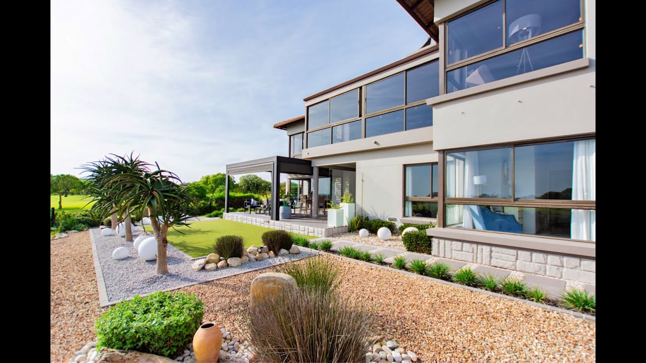 Executive House In Langebaan Country Estate with Panoramic Views