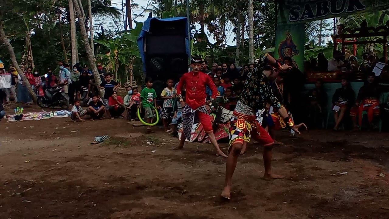 Mendem Masal Ebeg Sabuk Janur Pangandaran