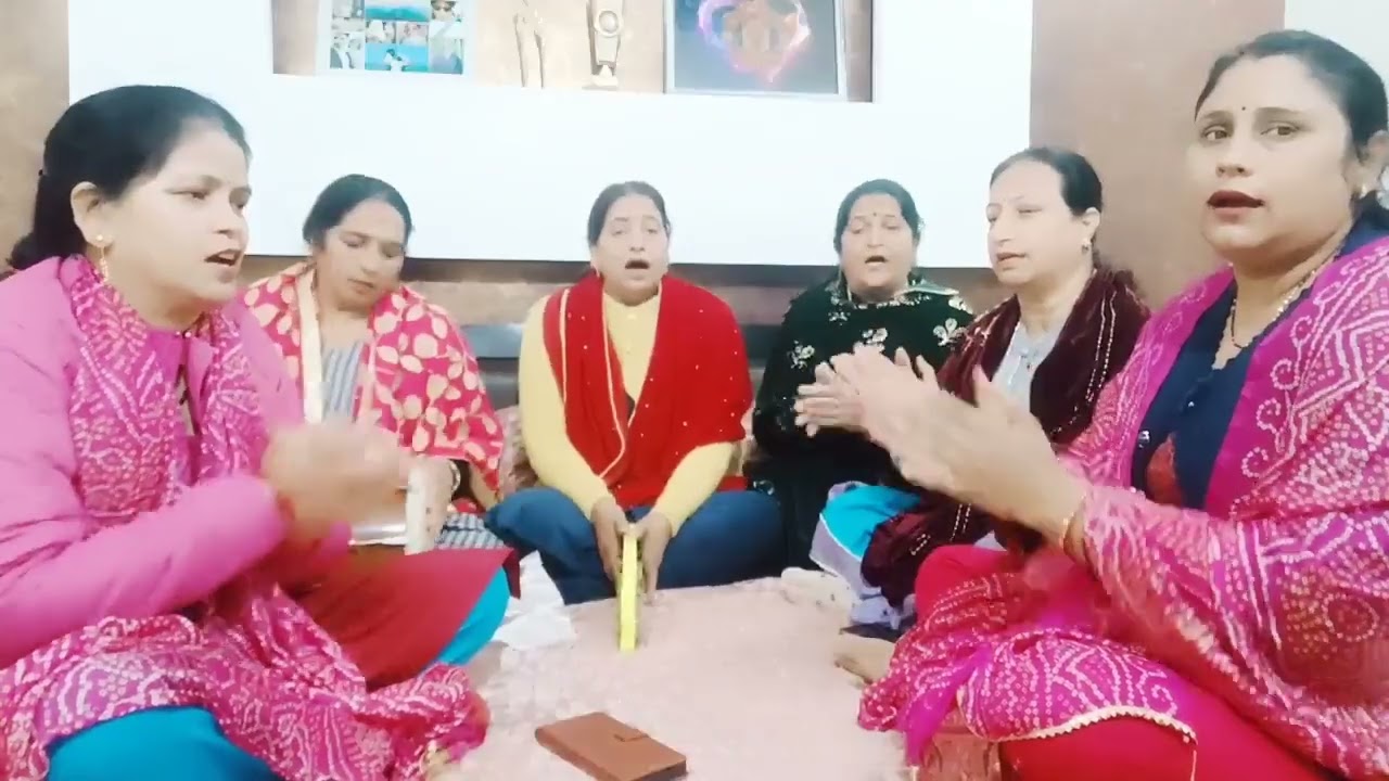 Himachali kirtan mandli 🙏 Mata Rani ka pyara bhajan (Pahadan diye Raniye)#bhaktimarg #viralvideo 