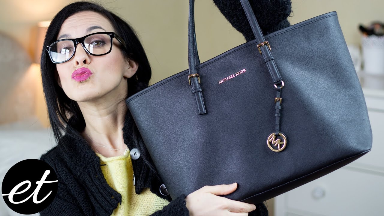 What's in my bag? Michael Kors Jet Set Travel Tote // ElenaTee
