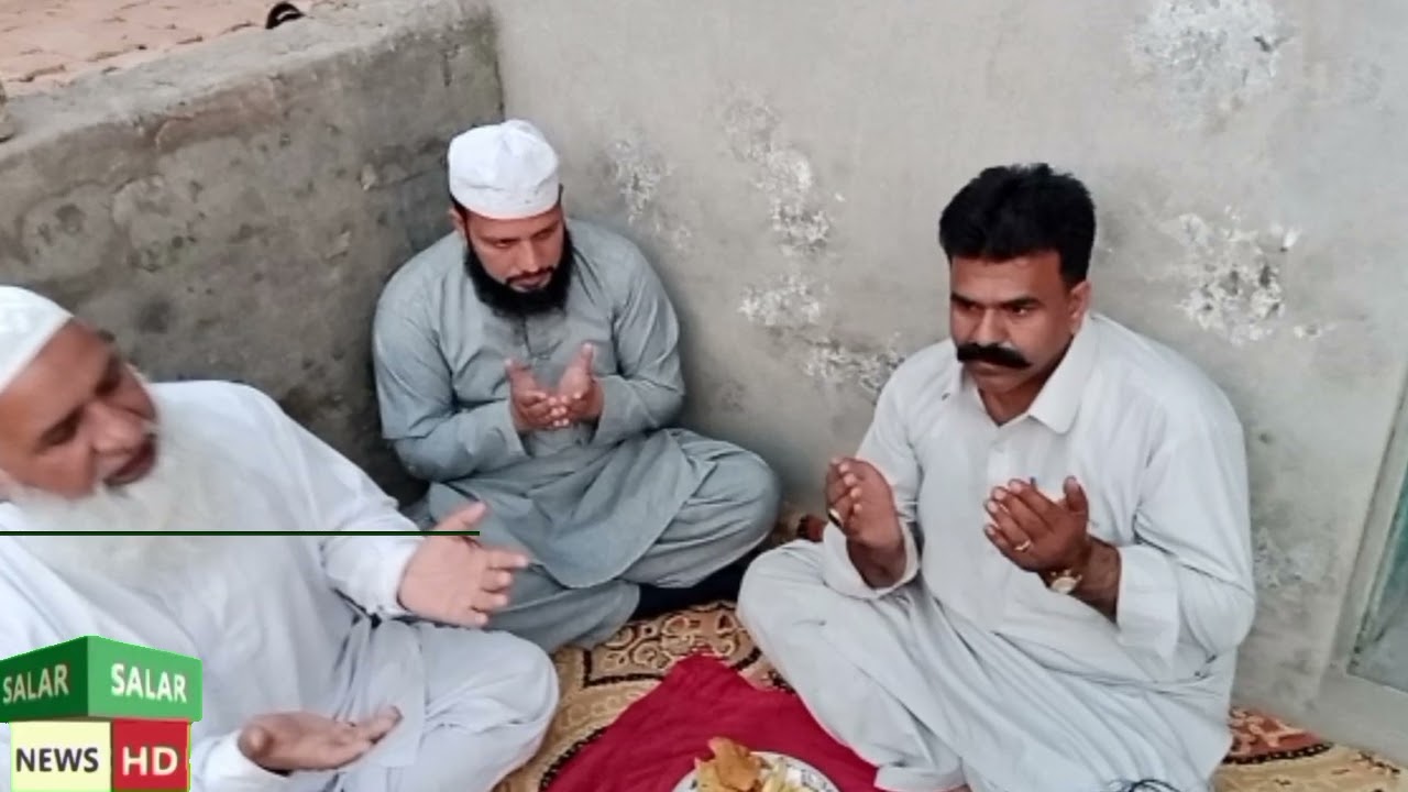 سابق صدارتی امیدوار حاجی ملتان خان نے مزمل منڈی  چکسواری میں افطاری کا اہتمام کرنے کی سعادت حاصل کی 