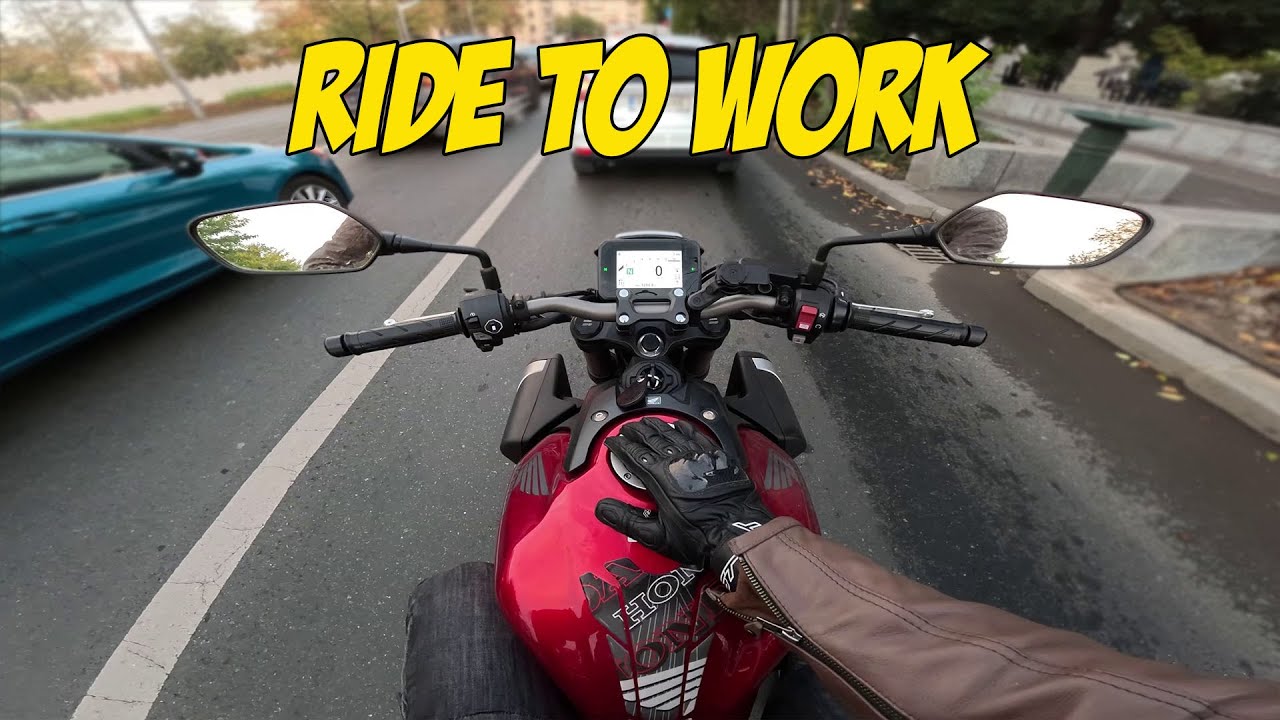 Drumul spre birou cu motocicleta - cea mai inspirată alegere #RideToWork
