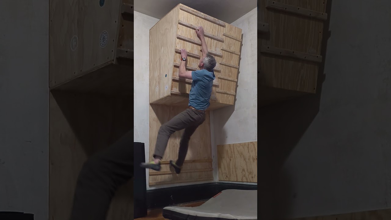 Off sets and bumps #rockclimber #climbing #campusboard #metolius