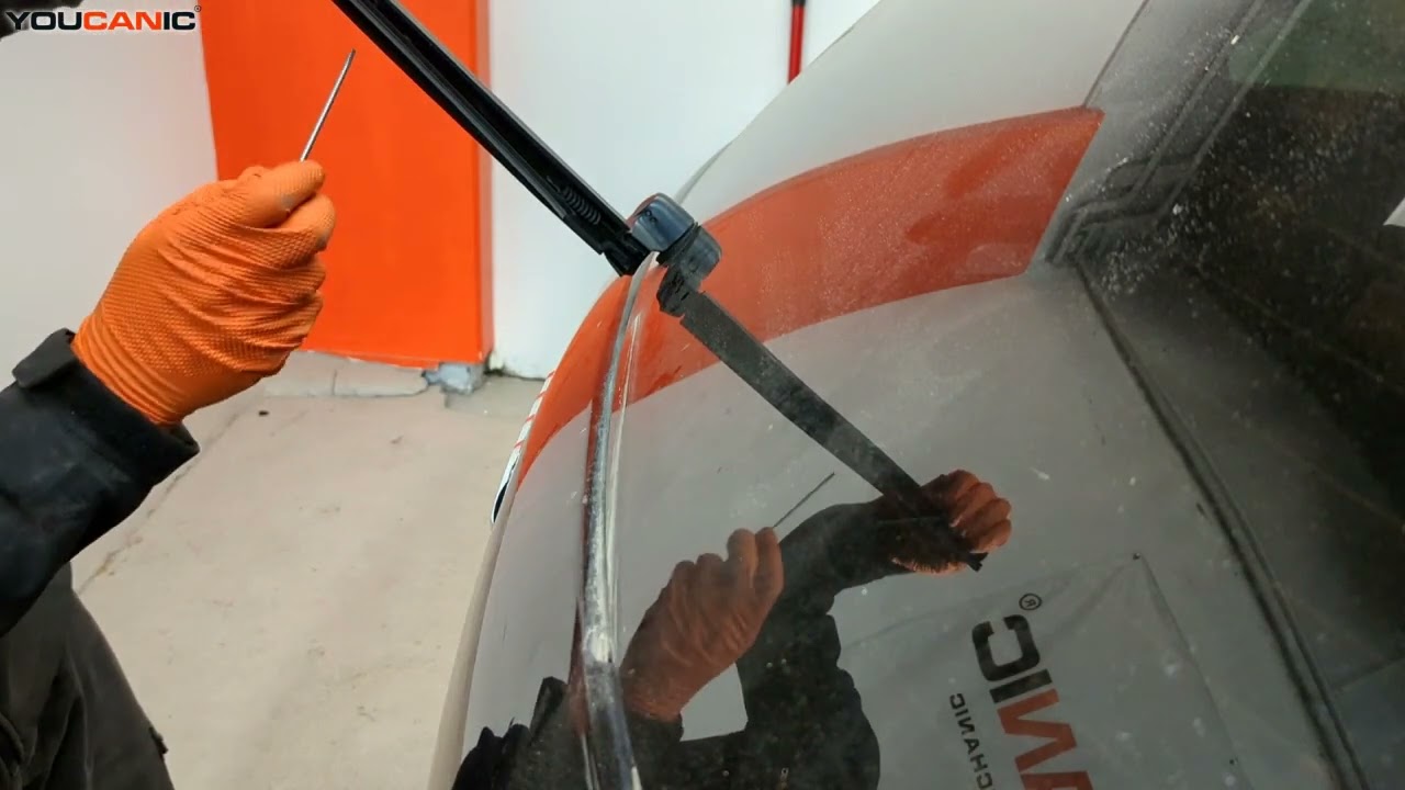 2006-2015 Audi Q7 Rear Wiper Blade Replacement Guide - Ensure Clear Visibility with DIY Wiper Blade