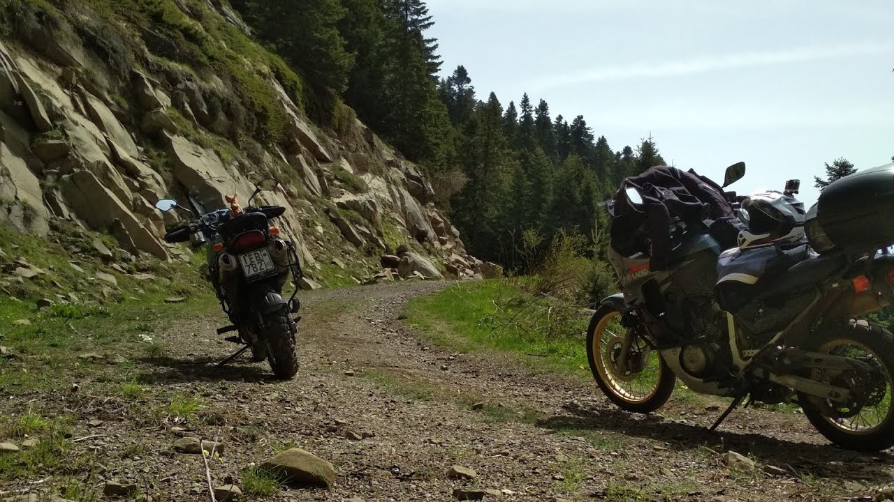Honda Transalp & Bmw F650GS riding on the mountains