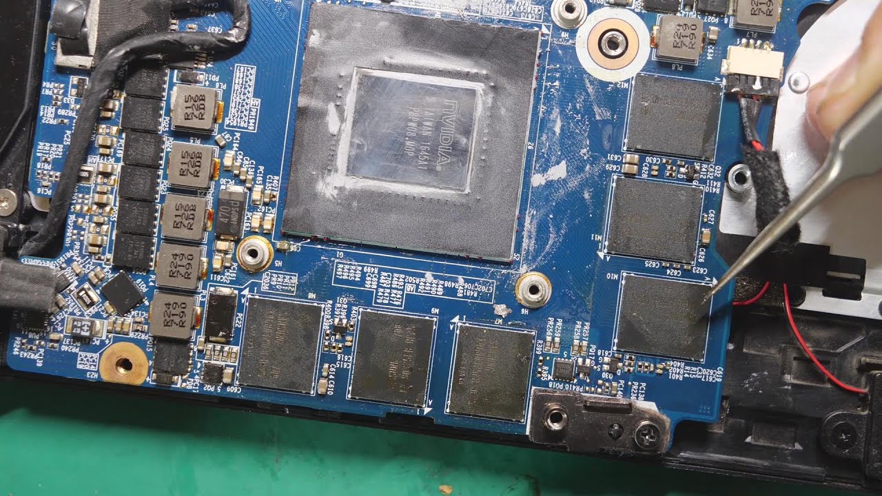这网友厉害了，亲自维修他的1070显卡，修的怎么样呢