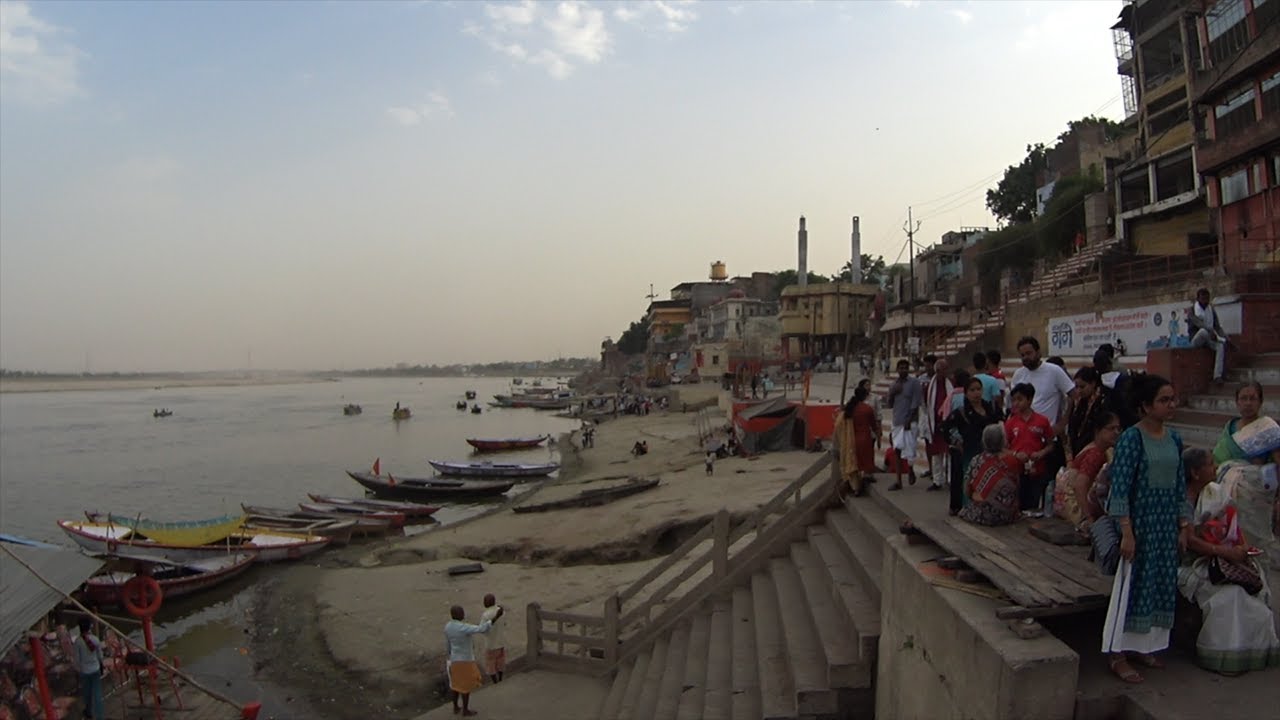 🇮🇳 VARANASI: PASEO POR EL RÍO GANGES Y RITUAL DE COMO REALIZAN LOS CREMATORIOS