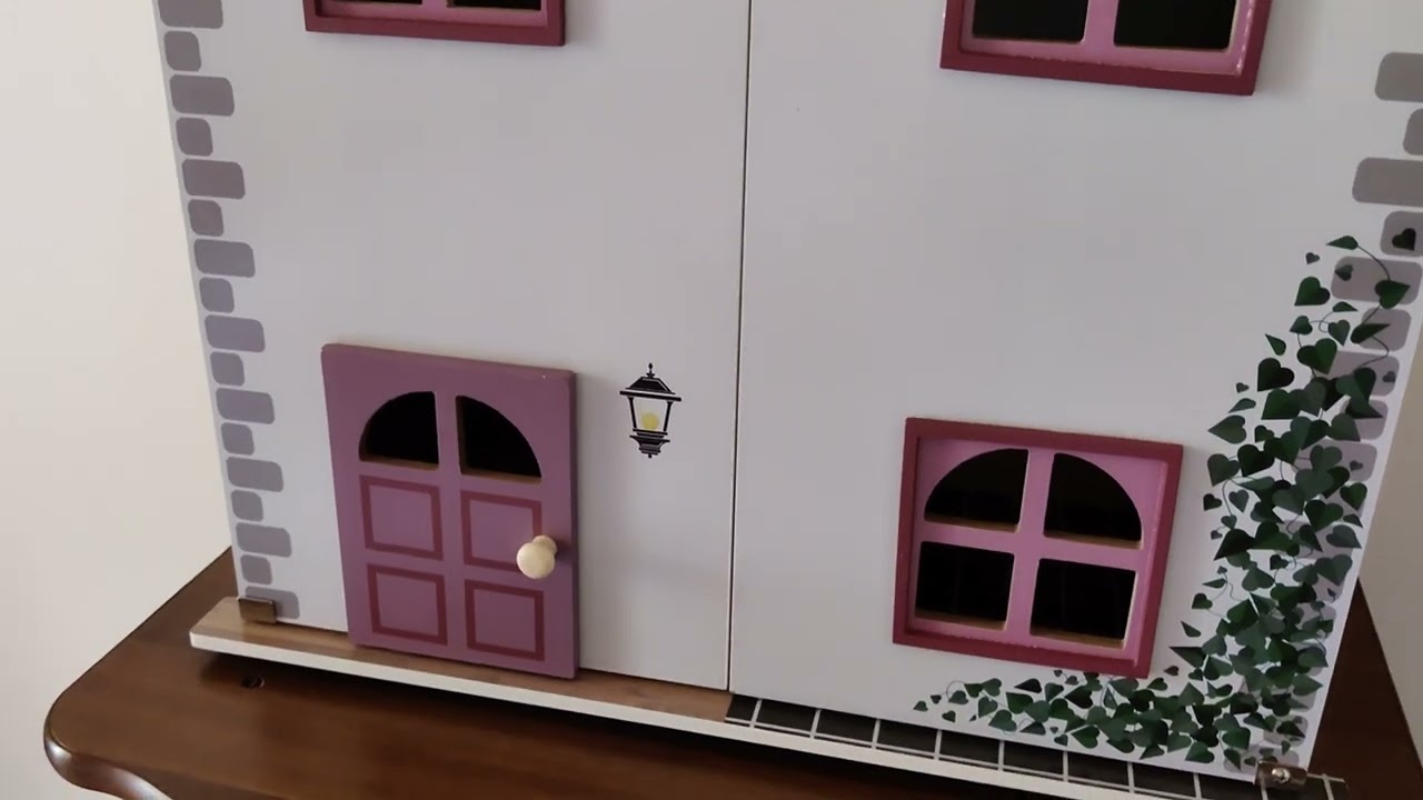 Montiamo assieme la casa della bambole #lidl con tutti gli accessori