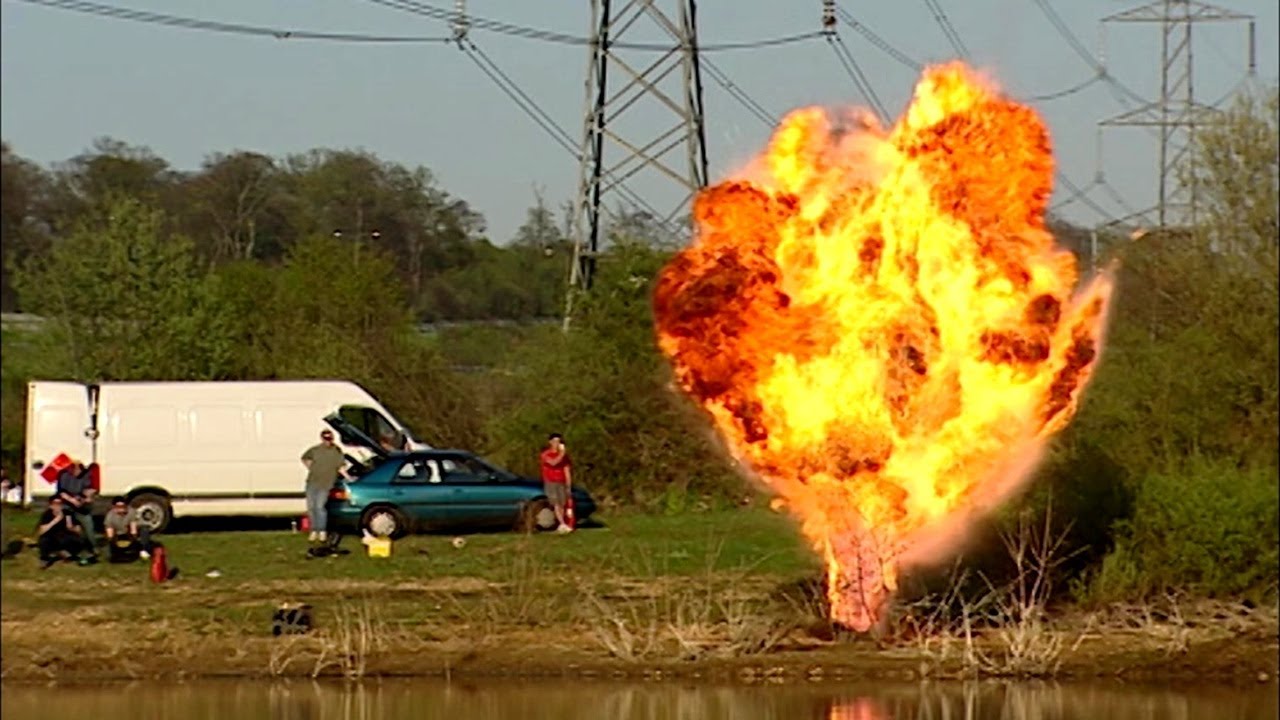 Inside Extreme Jobs: Movie Explosives, Jockey Risks, and Eiffel Tower Secrets