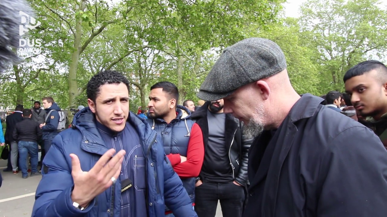 Gospel of Jesus | Shamsi and Colin at Speakers Corner (Part 1)