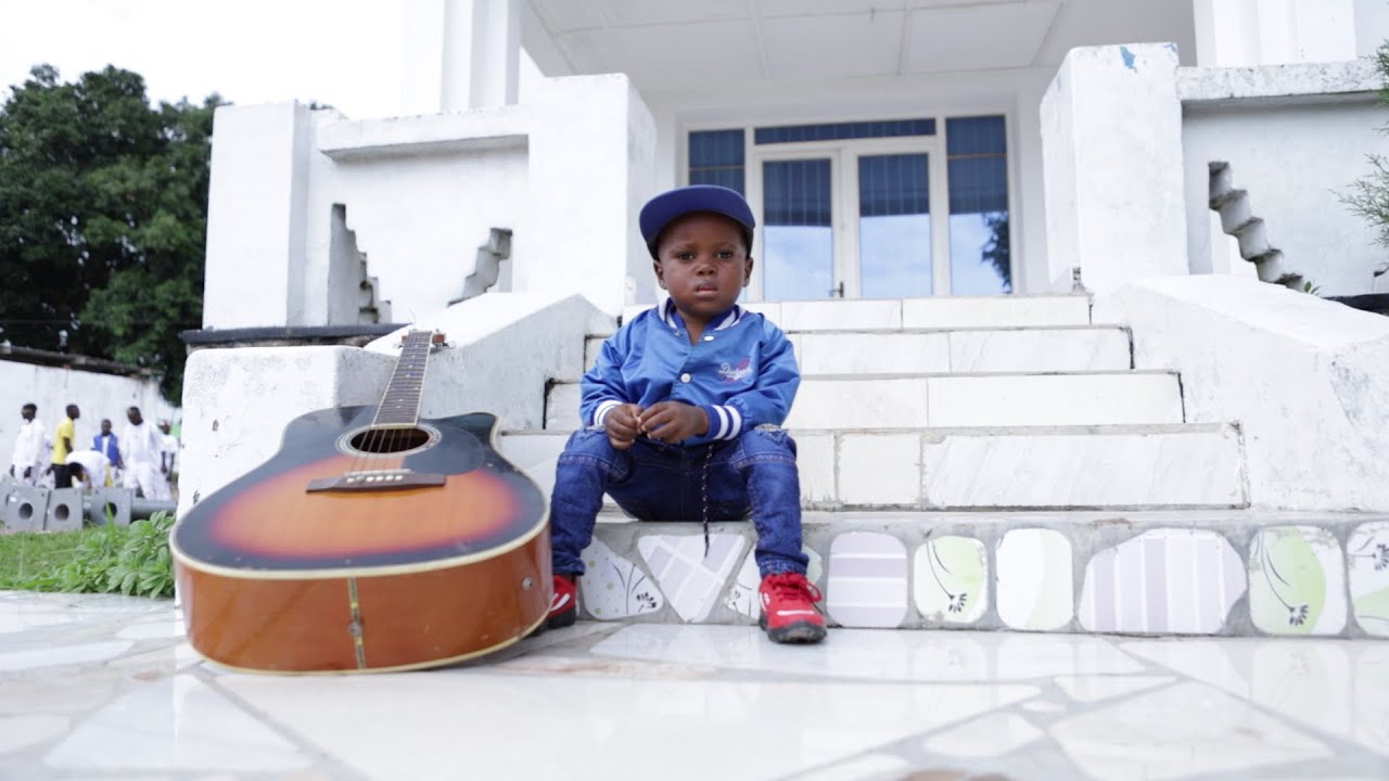 Merci maman Clip A R Mwene Ditu