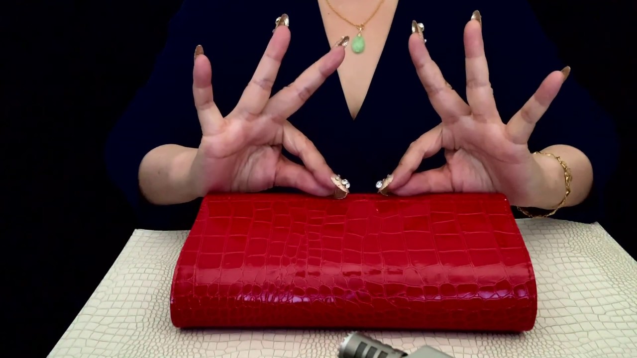 ASMR Scratching Crocodile skin texture （ NO TALKING）
