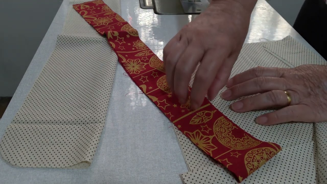 Veja como eu fiz esta peça. | Capinha de tecido. | Capa para máquina panificadora doméstica.
