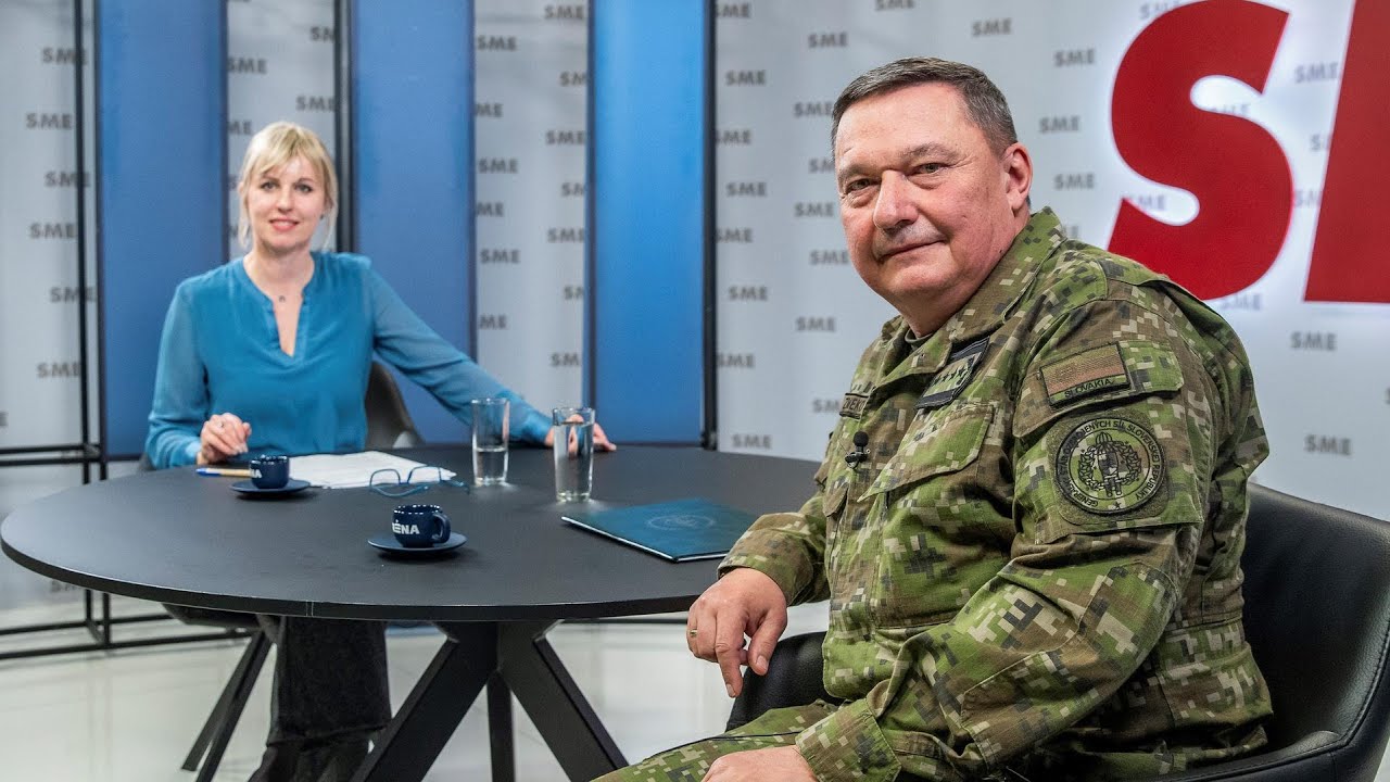 Zmeko v Aréne: Úplatky za armádne zákazky mi nenúkali. Vojna? Nie sme úplne v bezpečí