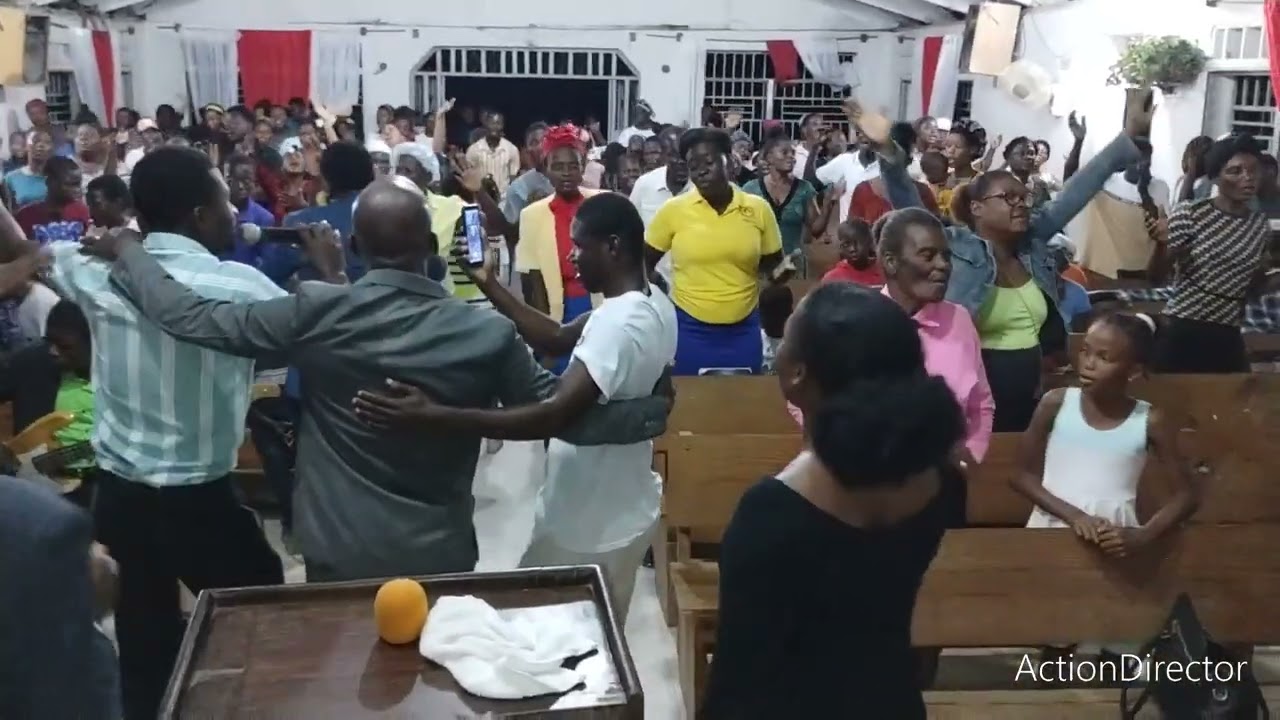 Semaine d'action de grâce et de remerciement à l'éternel à l' EMHB.Adorateur:Fr Josué