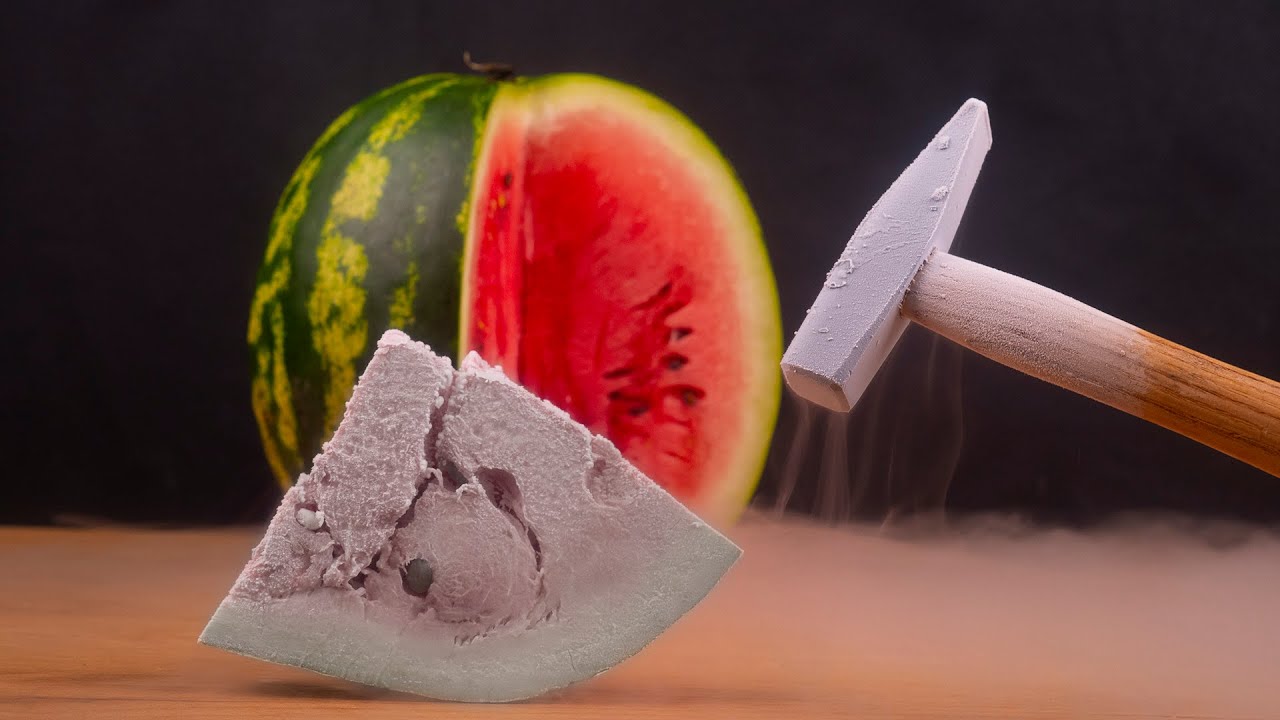 LIQUID NITROGEN (-195&deg;С) VS A WATERMELON. EASY SCIENCE EXPERIMENTS YOU CAN DO AT HOME!