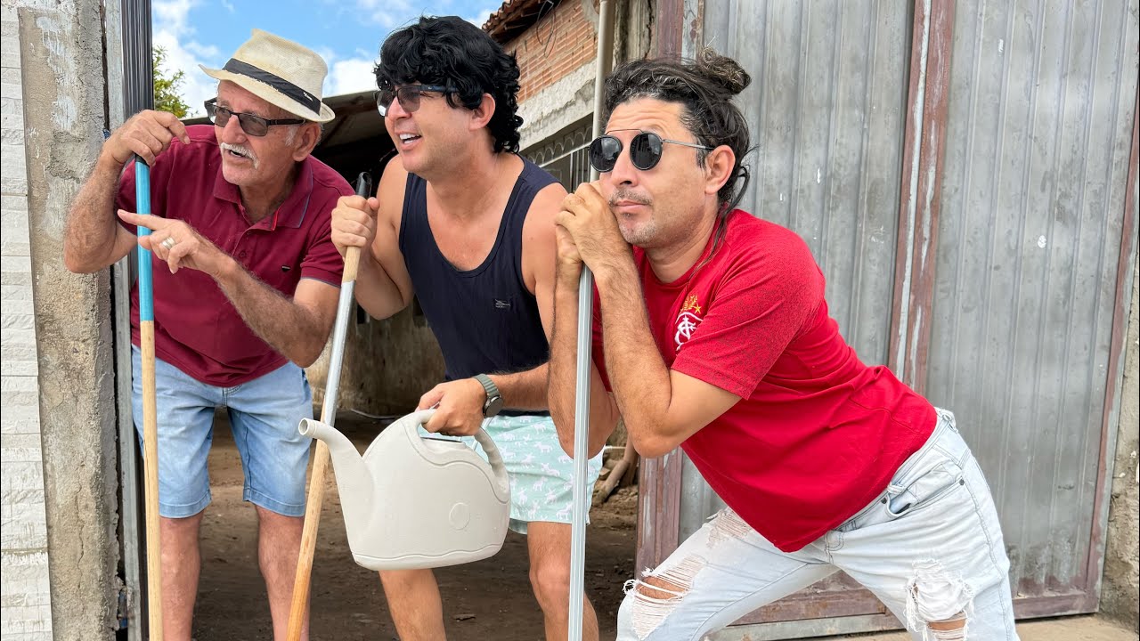 Olhando As Novas Vizinhas…Vai Vendo Só 🤣🤣