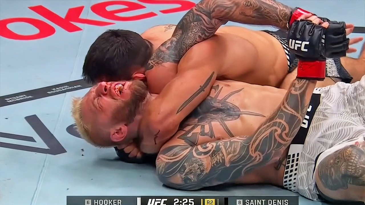 Дэн Хукер против Бенуа Сент-Дени: основные моменты боя UFC 325