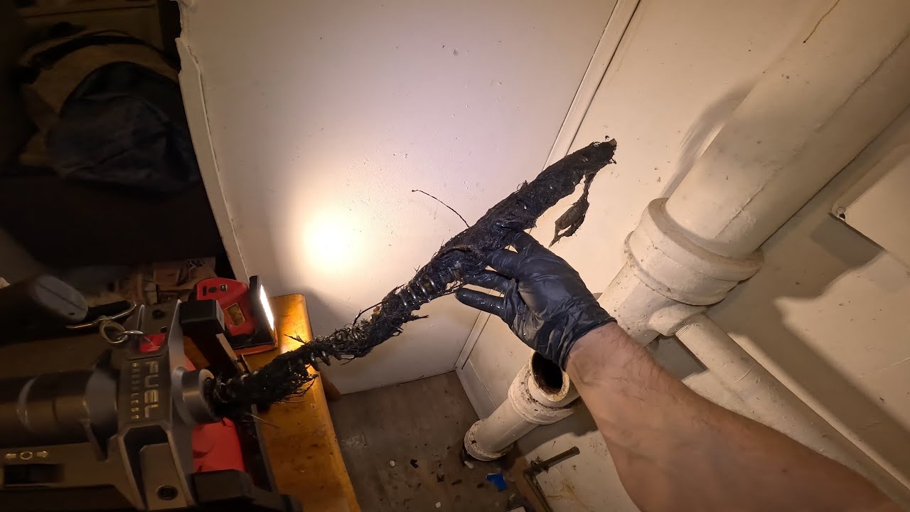 Handyman Runs A Sectional For The First Time/ Makes A Mess At Tenants House