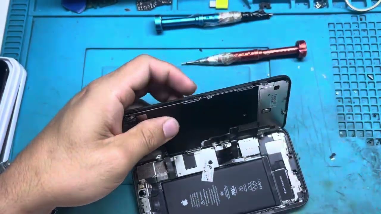IPHONE 11 - TROCA DK DISPLAY