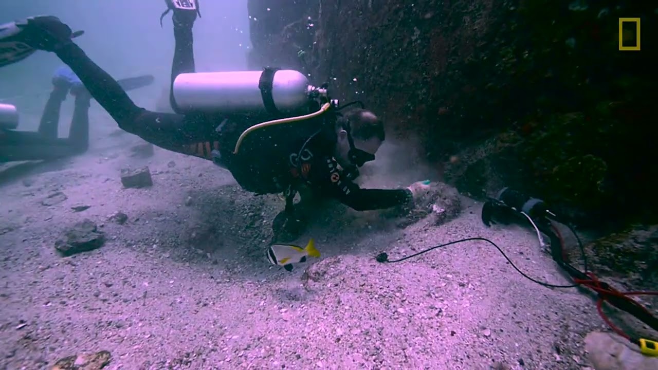 New Close-up B1+ (U6 Video 3) (Lost treasures)