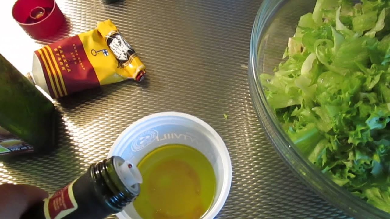 Maailman paras salaattikastike ja fenkolisalaatti